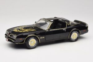 Pontiac Firebird Trans Am SE Smokey and the Bandit Joyride 1:18 33121 Metalli