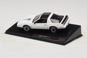Pontiac Firebird Valkoinen IXO 1:43 CLC582N Metalli — kuva 3 / 4