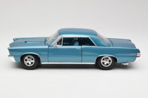Pontiac GTO Hurst Edition Sininen Maisto 1:18 531885 Metalli — kuva 4 / 8