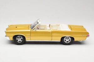 Pontiac GTO Hurst Edition Kulta Maisto 1:18 531884 Metalli — kuva 4 / 8