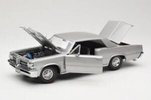Pontiac GTO Hopea Sun Star 1:18 1821 Metalli — kuva 2 / 8