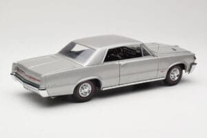 Pontiac GTO Hopea Sun Star 1:18 1821 Metalli — kuva 3 / 8