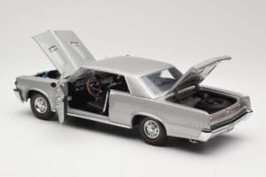 Pontiac GTO Hopea Sun Star 1:18 1821 Metalli — kuva 5 / 8