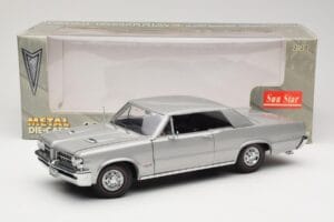 Pontiac GTO Hopea Sun Star 1:18 1821 Metalli — kuva 8 / 8