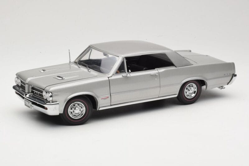 Pontiac GTO Hopea Sun Star 1:18 1821 Metalli