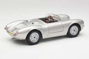 Porsche 550 A Spyder Hopea Maisto 1:18 50314 Metalli — kuva 3 / 8
