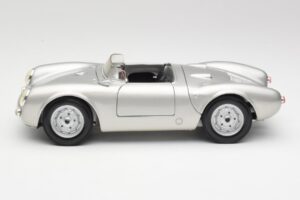 Porsche 550 A Spyder Hopea Maisto 1:18 50314 Metalli — kuva 4 / 8