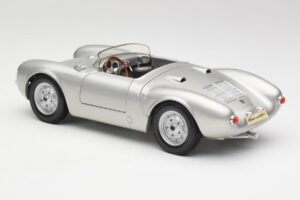 Porsche 550 A Spyder Hopea Maisto 1:18 50314 Metalli — kuva 7 / 8
