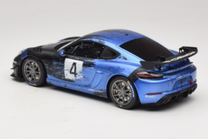 Porsche 718 Cayman GT4 RS Clubsport Musta Sininen Otto 1:18 OT469 Hartsi — kuva 5 / 6