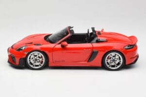 Porsche 718 Spyder RS Guards Red Norev 1:18 187271 Metalli — kuva 4 / 8