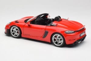 Porsche 718 Spyder RS Guards Red Norev 1:18 187271 Metalli — kuva 7 / 8