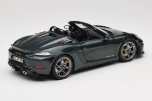 Porsche 718 Spyder RS Weissach Pack Forest Green Norev 1:18 187272 Metalli — kuva 3 / 8