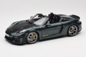 Porsche 718 Spyder RS Weissach Pack Forest Green Norev 1:18 187272 Metalli