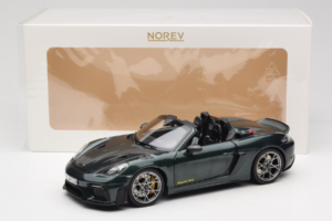 Porsche 718 Spyder RS Weissach Pack Forest Green Norev 1:18 187272 Metalli — kuva 8 / 8