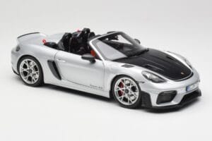 Porsche 718 Spyder RS Weissach Pack GT-Silver Metallic Norev 1:18 187270 Metalli — kuva 6 / 8