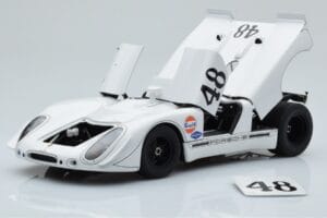 Porsche 908/02 #48 S. McQueen / P. Revson 12 Hours of Sebring 2nd Place Post Race Version 1970 AUTOart 1:18 87072 Metalli — kuva 2 / 8