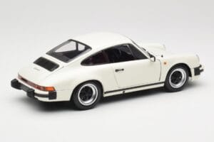 Porsche 911 930 Carrera 3.2 Grand Prix White Minichamps 1:18 100063024 Metalli — kuva 3 / 8