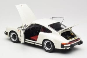 Porsche 911 930 Carrera 3.2 Grand Prix White Minichamps 1:18 100063024 Metalli — kuva 5 / 8