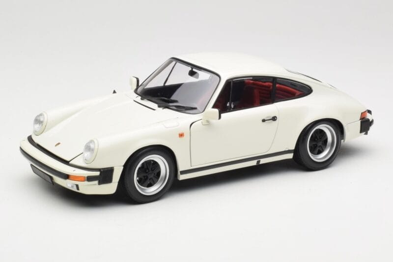 Porsche 911 930 Carrera 3.2 Grand Prix White Minichamps 1:18 100063024 Metalli