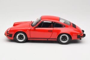 Porsche 911 930 Carrera 3.2 Guards Red Minichamps 1:18 100063021 Metalli — kuva 4 / 8