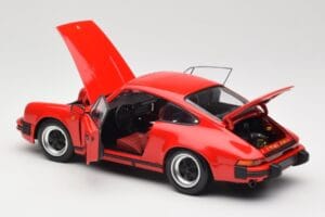 Porsche 911 930 Carrera 3.2 Guards Red Minichamps 1:18 100063021 Metalli — kuva 5 / 8