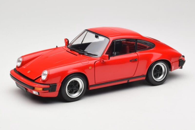 Porsche 911 930 Carrera 3.2 Guards Red Minichamps 1:18 100063021 Metalli