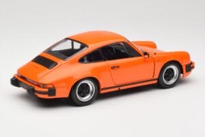 Porsche 911 930 Carrera 3.2 Signal Orange Minichamps 1:18 100063025 Metalli — kuva 3 / 8