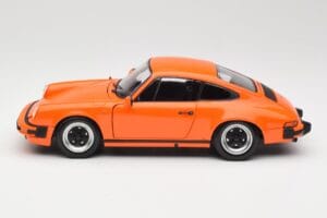 Porsche 911 930 Carrera 3.2 Signal Orange Minichamps 1:18 100063025 Metalli — kuva 4 / 8