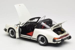 Porsche 911 930 Carrera Targa 3.2 Grand Prix White Minichamps 1:18 100063062 Metalli — kuva 5 / 8