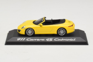 Porsche 911 991 Carrera 4S Avoauto Keltainen Minichamps 1:43 WAP0201120C Metalli