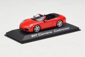 Porsche 911 991 Carrera Avoauto Punainen Minichamps 1:43 WAP0200120C Metalli — kuva 2 / 4