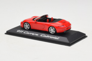 Porsche 911 991 Carrera Avoauto Punainen Minichamps 1:43 WAP0200120C Metalli — kuva 3 / 4