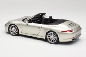 Porsche 911 991 Carrera S Cabriolet GT Hopea Metallic Minichamps 1:18 100061030 Metalli — kuva 7 / 8