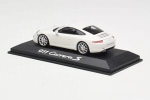 Porsche 911 991 Carrera S Valkoinen IAA Frankfurt 2011 Minichamps 1:43 WAX20100090 Metalli — kuva 4 / 5
