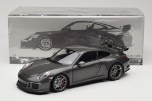 Porsche 911 991 GT3 Grey Metallic Minichamps 1:18 110062720 Metalli — kuva 8 / 8