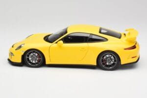 Porsche 911 991 GT3 Racing Keltainen & Hopeavanteet Minichamps 1:18 110062722 Metalli — kuva 4 / 8