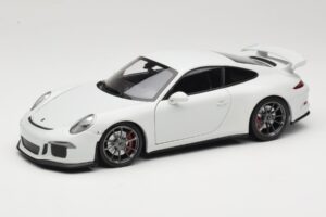 Porsche 911 991 GT3 Valkoinen Hopeavanteilla Minichamps 1:18 113062721 Metalli