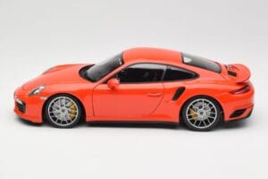 Porsche 911 991 Turbo S Lava Orange Minichamps 1:18 110067120 Metalli — kuva 4 / 8