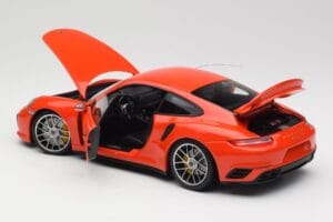 Porsche 911 991 Turbo S Lava Orange Minichamps 1:18 110067120 Metalli — kuva 5 / 8