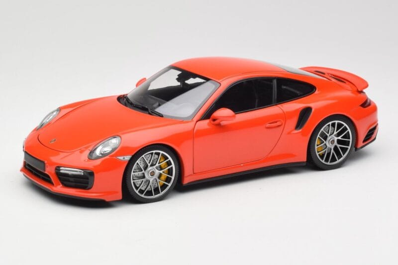 Porsche 911 991 Turbo S Lava Orange Minichamps 1:18 110067120 Metalli