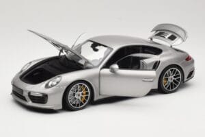 Porsche 911 991 Turbo S Hopea Minichamps 1:18 113067126 Metalli — kuva 2 / 8