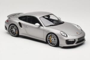 Porsche 911 991 Turbo S Hopea Minichamps 1:18 113067126 Metalli — kuva 6 / 8