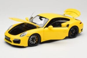 Porsche 911 991 Turbo S Keltainen Mustilla Vanteilla Minichamps 1:18 110062321 Metalli — kuva 2 / 8
