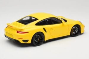 Porsche 911 991 Turbo S Keltainen Mustilla Vanteilla Minichamps 1:18 110062321 Metalli — kuva 3 / 8