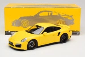 Porsche 911 991 Turbo S Keltainen Mustilla Vanteilla Minichamps 1:18 110062321 Metalli — kuva 8 / 8