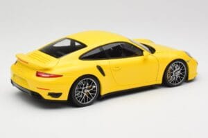 Porsche 911 991 Turbo S Keltainen Hopeavanteilla Minichamps 1:18 110062322 Metalli — kuva 3 / 8