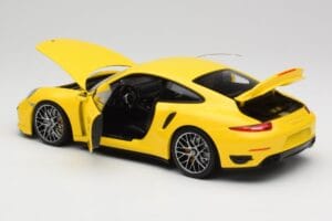 Porsche 911 991 Turbo S Keltainen Hopeavanteilla Minichamps 1:18 110062322 Metalli — kuva 7 / 8