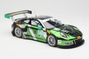 Porsche 911 991.1 GT3 R #540 Black Swan Racing P. Long / T. Pilgrim 24h Daytona 2016 Minichamps 1:18 155166540 Metalli — kuva 4 / 6