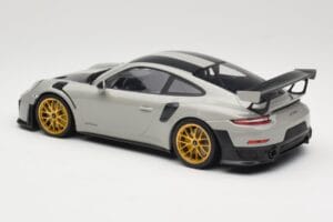 Porsche 911 991.2 GT2 RS Chalk Weissach Package Kultaiset Vanteet Minichamps 1:18 155068304 Metalli — kuva 5 / 6