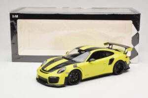 Porsche 911 GT2 RS 991.2 Weissach Package Vihreä Mustat Vanteet Minichamps 1:18 155068300-1 Metalli — kuva 6 / 6